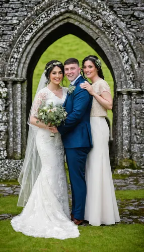 Ireland Wedding Photographer- Quin Abbey- Clare,wedding photo,wedding photography,wedding photographer,kylemore abbey,bride and groom,wedding frame,silver wedding,wedding couple,donegal,carrick-a-rede