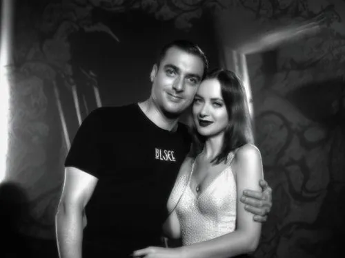 markler,black and white photo,beautiful couple,photo painting,edit icon,portrait background,in photoshop,and edited,world digital painting,image editing,romantic portrait,photo effect,film noir,black 