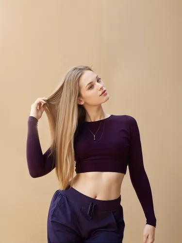 topanga,crop top,petka,kenzie,midriff,fit