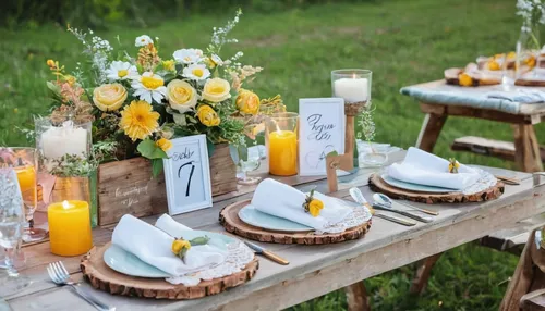 Design rustic table decorations for a cozy outdoor wedding.,tablescape,table arrangement,table setting,welcome table,long table,table decoration,place setting,outdoor table and chairs,outdoor table,ta