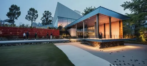 The intricate detail of a vibrant red-sprayed wall and the bold blue lines of the building scheme include a rustic rustic wooden exterior, a rustic wooden exterior, and a wooden rusted log cabin. A bo