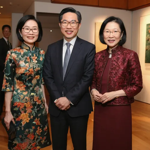 hon khoi,the h'mong people,shuai jiao,ngo hiang,janome chow,chrysanthemum exhibition,art exhibition,luo han guo,advisors,han thom,t'ai chi ch'uan,rou jia mo,yi mein,huawei,dongfang meiren,xuan lian,photo caption,siu mei,kai yang,mother and father,Illustration,Abstract Fantasy,Abstract Fantasy 12