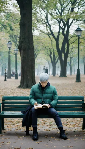 man on a bench,people reading newspaper,readers,read-only memory,e-book readers,blonde woman reading a newspaper,man praying,park bench,reader,read a book,elderly man,loneliness,reader project,solitude,praying woman,benches,newspaper reading,ruminating,to read,to be alone,Photography,Documentary Photography,Documentary Photography 04