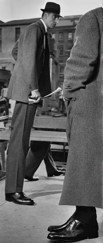 shoeshine boy,achille's heel,13 august 1961,charles de gaulle,tap dance,wheelstand competition,1952,handshaking,footmarks,shoemaker,1950s,checker marathon,valet,cordwainer,50s,1940s,auschwitz 1,roll skates,hand shake,handshake,Photography,Black and white photography,Black and White Photography 10