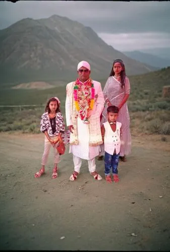 yemenite,yemenites,tajiks,pakhtuns,tinariwen,yemenis,pashtuns,eritreans,nomadic children,omanis,hilltribe,transjordan,color image,pushtuns,prabhupada,mansarovar,pashtunwali,mauritanians,mahavishnu,tamanrasset