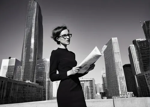 vreeland,newswoman,demarchelier,suzman,businesswoman,tilda,forewoman,gundlach,city ​​portrait,business woman,woman in menswear,tishman,blumenfeld,gentlewoman,sobchak,newswomen,frissell,secretarial,vandervell,kloss,Illustration,Black and White,Black and White 35