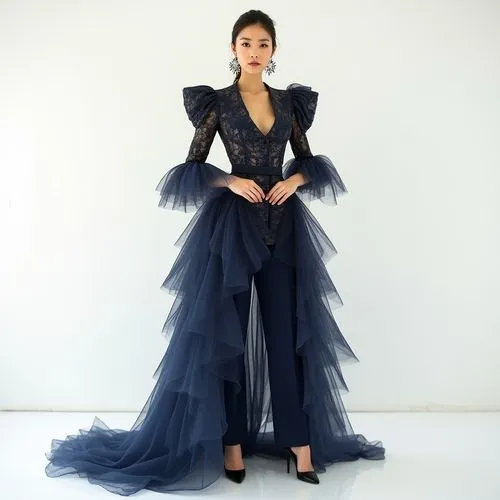 tonghe,xiaoqing,yifei,eveningwear,a floor-length dress,vionnet,Photography,Documentary Photography,Documentary Photography 32