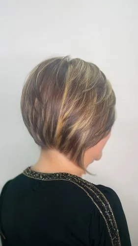 simple black blouse side position,back of head,trichotillomania,chignon,undercut,follicular,updo,gold foil crown,alopecia,regrowth,penteado,goldwell,pleat,foils,short blond hair,shoulder length,blosso