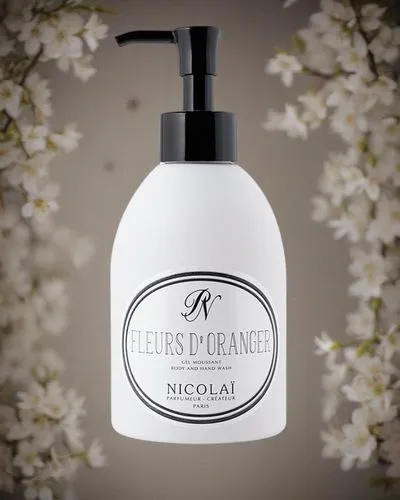 Arrière-plan :  Fleurs d’Oranger blanche offrant de délicieuses notes florales chaudes et réconfortantes,coconut perfume,clove scented,scent of jasmine,almond blossom,facial cleanser,shower gel,natura