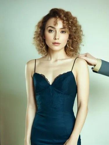 Full-length woman in a photo studio.,a woman that has her hands on her shoulder,hadise,hande,sarikaya,gulnara,demirchyan,zurabishvili,Photography,Documentary Photography,Documentary Photography 11