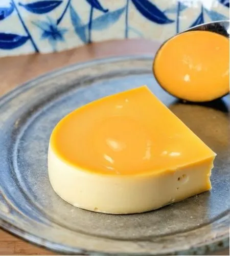 cheese,creme caramel,hollandaise sauce,béarnaise sauce,custard tart,gouda,flan,mango pudding,oven-baked cheese,emmenthal cheese,tamago kake gohan,beemster gouda,quince cheese,gouda cheese,almond jelly