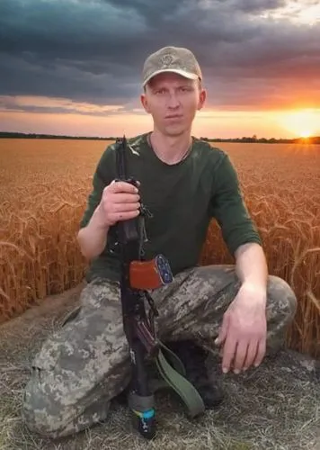 захід сонця на пшеничному полі,berezniki,berezutskiy,survivorman,bosak,agrarianism,dmitrij,belarusian,berezhnaya,ventsislav,ulek,shcherbak,azov,pivka,kaczynskis,plofsky,eastern ukraine,man holding gun