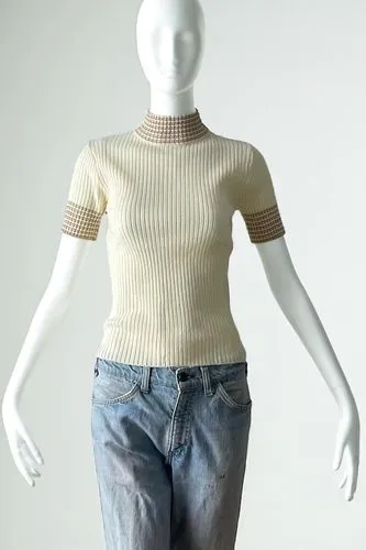 articulated manikin,artist's mannequin,garment,mannikin,model years 1958 to 1967,manikin,3d figure,knitting clothing,refashioned,tightknit,female model,shirtwaist,model,mannequin,miniature figure,wooden mannequin,crop top,3d model,contrapposto,cotton top,Female,Southern Europeans,Pure Color,White