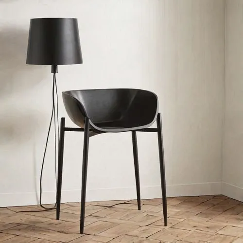 vitra,foscarini,danish furniture,thonet,anastassiades,bertoia,cappellini,floor lamp,chair circle,minotti,new concept arms chair,mobilier,kartell,table and chair,ekornes,cassina,table lamp,platner,aalto,folding table,Photography,General,Realistic