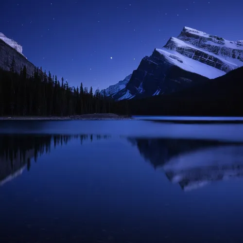 mount robson,bow lake,lake moraine,canadian rockies,maligne lake,lake louise,banff national park,moraine lake,jasper national park,banff,icefield parkway,lake minnewanka,blue hour,glacial lake,icefields parkway,two jack lake,banff alberta,bow river,peyto lake,cascade mountain,Photography,Black and white photography,Black and White Photography 03