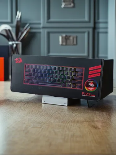 desk accessories,computer keyboard,atari,c64,product photos,mousepad,lenovo,blur office background,pc,desk top,laptop keyboard,ssd,desk,lures and buy new desktop,g5,space bar,keybord,3d mockup,retro g