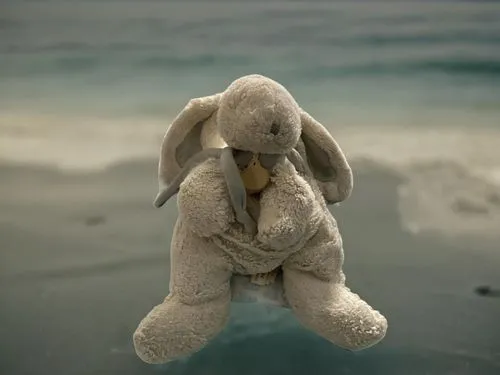 cambyses,elephant toy,helfant,head stuck in the sand,teddy bear crying,bereavement