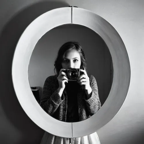 parabolic mirror,porthole,a girl with a camera,miroir,photo lens,camera lens,Photography,Documentary Photography,Documentary Photography 34