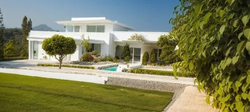 CASA ESTILO MINIMALISTA, CON ELEMENTOS DE CONCRETO Y CANTERA COLOR NARANJA
 , TEJA, VIGAS DE MADERA, PERSONAS, AUTOS,masseria,holiday villa,hala sultan tekke,champalimaud,villa,chateau margaux,trullo,