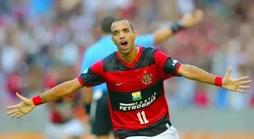 marquinhos,quaresma,briand,robinho,taarabt,alassane,luisao,suso,guedioura,brandao,stanislas,adriano,maicon,monstro,faubert,serginho,cafu,wanderley,vitor,aboutrika