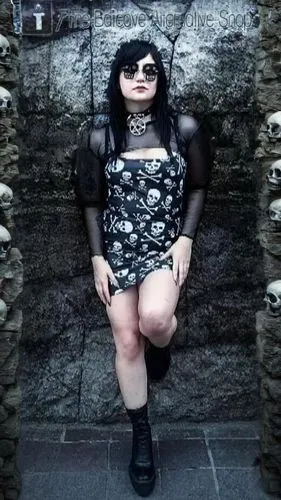 goth woman,gothic woman,photo session in bodysuit,thighpaulsandra,goth whitby weekend,pao