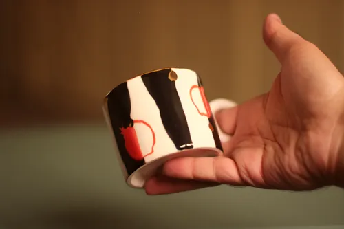 fidget cube,3d car model,hand detector,miniature cars,radio-controlled toy,radio-controlled car,pencil sharpener,pocket lighter,matchbox car,toy car,pocket tool,carbon monoxide detector,pulse oximeter,petrol lighter,computer mouse,portable electronic game,model car,rc model,car key,cigarette lighter