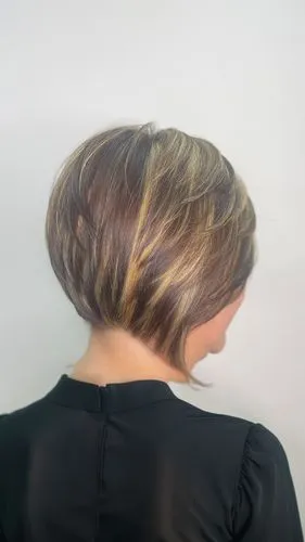 back of head,chignon,trichotillomania,updo,pleat,undercut,follicular,alopecia,pelo,penteado,short blond hair,undercuts,smooth hair,shoulder length,regrowth,platformed,scalp,hairshirt,connective back,foils