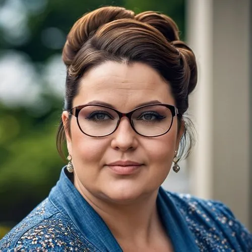 netrebko,guarnaschelli,jenji,szubanski,kirienko,soini,lace round frames,savisaar,nabiullina,seoige,marymccarty,pao,azalina,trijntje,delima,emelie,supernanny,rhonda rauzi,with glasses,dorota,Photography,General,Realistic