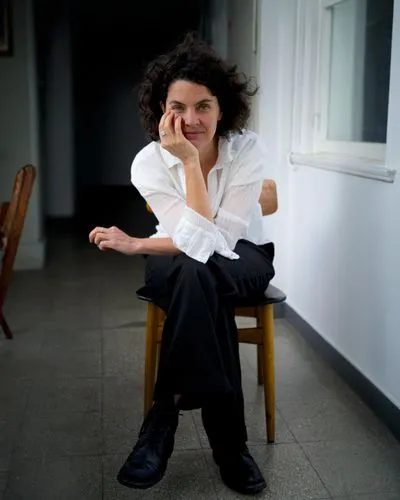 simone simon,inez koebner,andrea vitello,berlin philharmonic orchestra,susanne pleshette,riopa fernandi,sighetu marmatiei,portrait of christi,anellini,rhonda rauzi,woman sitting,maria laach,in seated position,beyaz peynir,woman pointing,orlova chuka,anna lehmann,artist portrait,pointing woman,greta oto