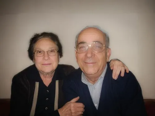 anniversary 50 years,escritores,jeddo,rencontres,fayrouz,serrat,grandparents,cypriots,lebowitz,dusapin,elderly couple,itzhak,generaciones,yaalon,pareja,abuelo,saramago,manoel,casellas,old couple